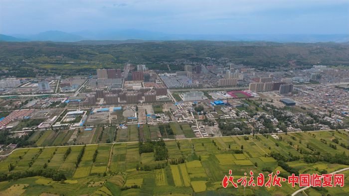 积石山县城吹麻滩镇新貌（摄于2018年6月）.jpg 拷贝.jpg