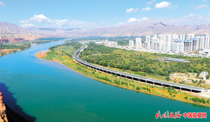 700大 兰永高速公路 史有东摄.jpg