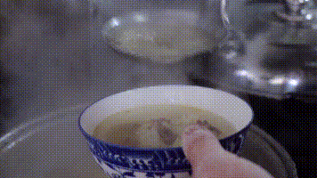 1686296082684249.gif